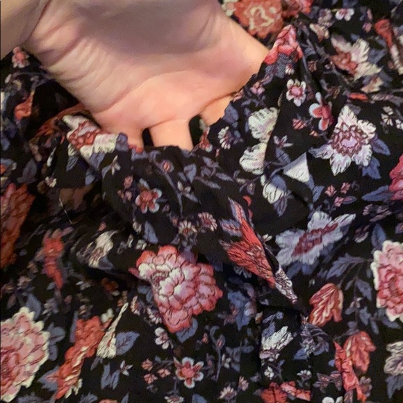 Floral blouse - Picture 4 of 6
